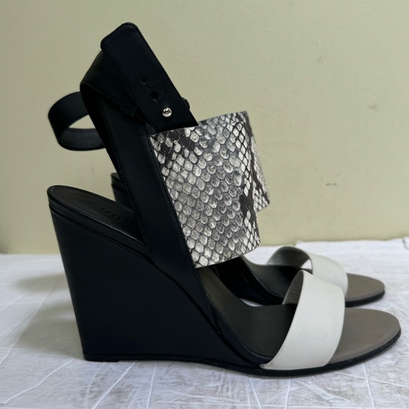 Vince Kyra Wedge Snake embossed Leather Sandals Shoes Platform Neutral Slides 9 - Picture 4 of 16